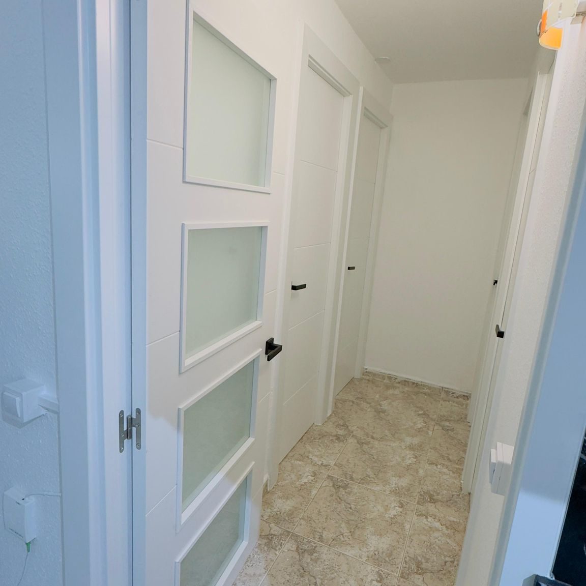 cambio de puertas en l´hospitalet para Eduardo y Miriam 4