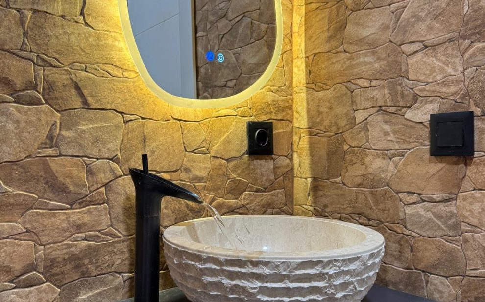 Baño empedrado en Granollers