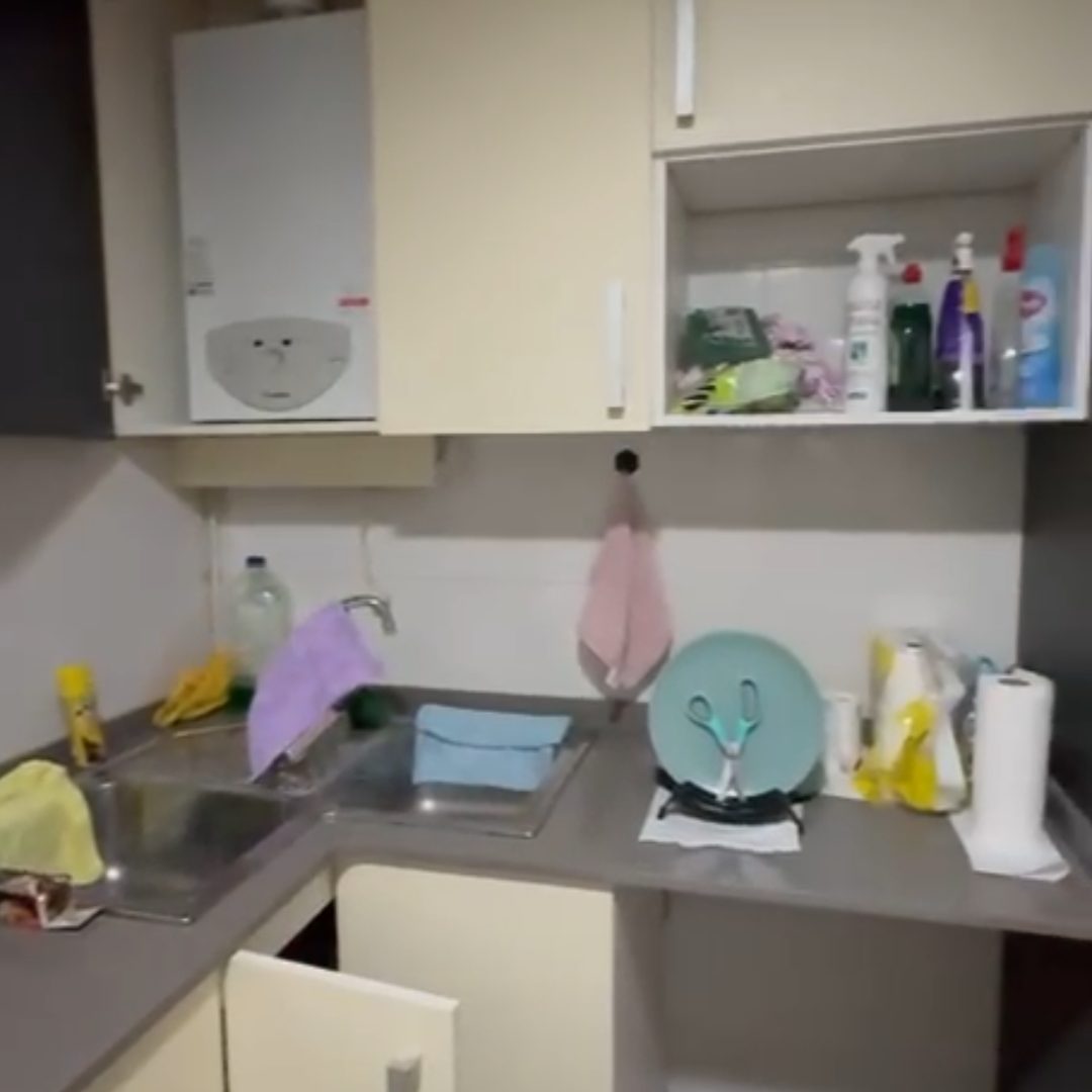 Cocina mobiliario verde selva antes