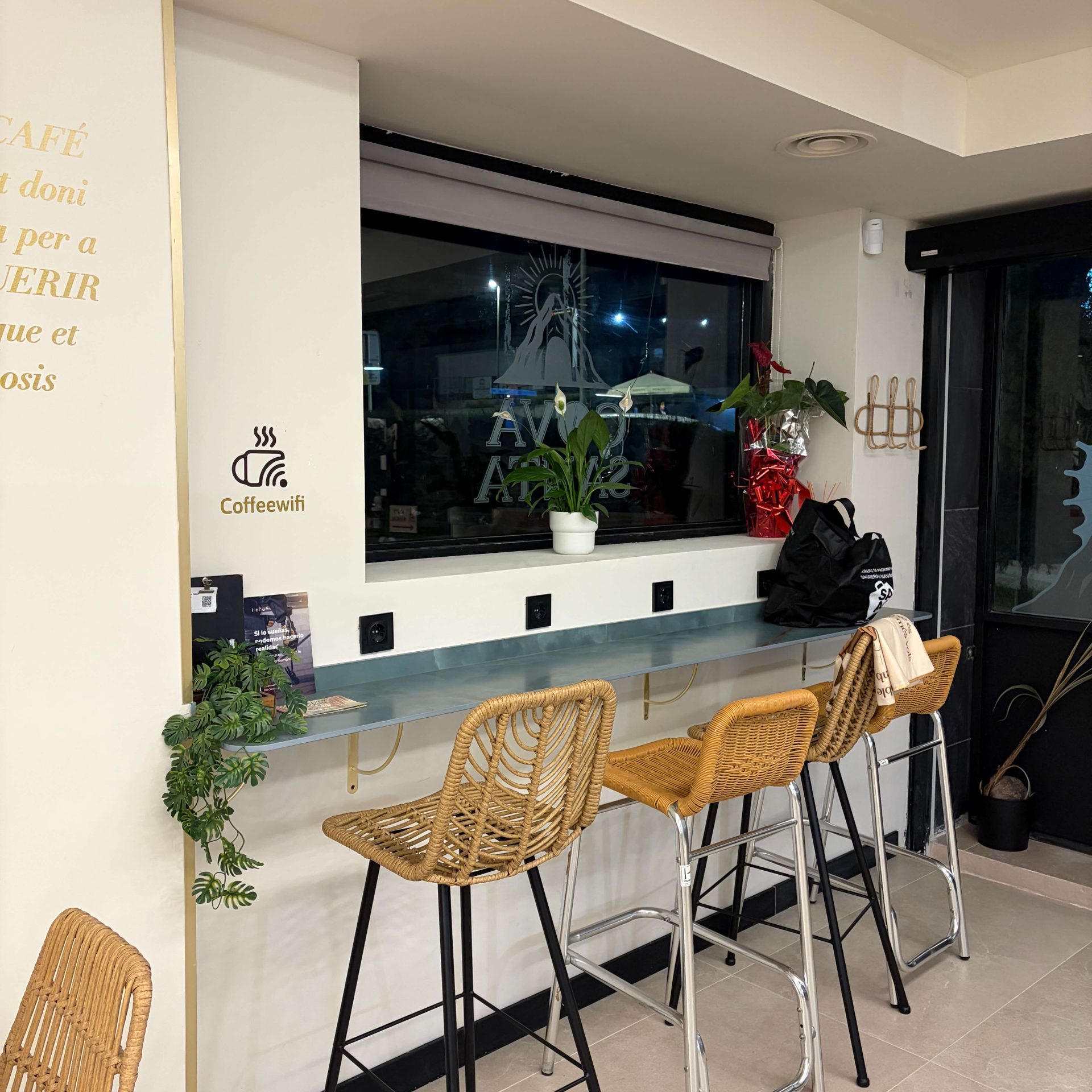 Cova santa sillas altas